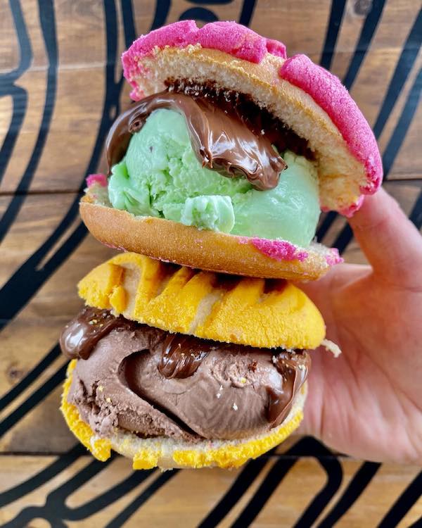 concha with ice cream