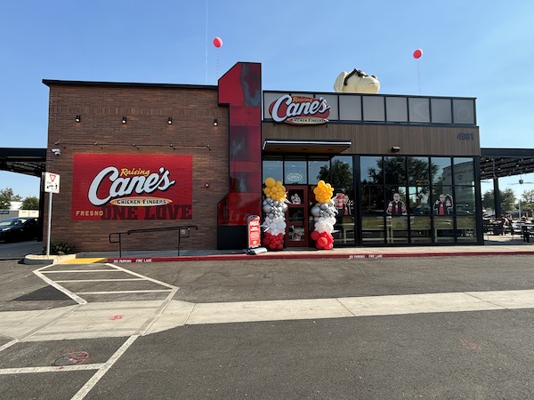 raising cane's exterior