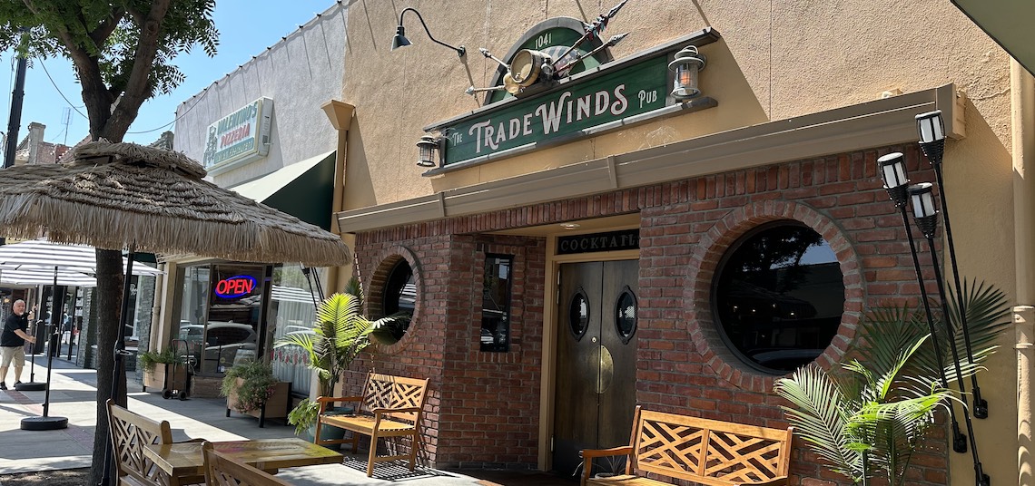 Tradewinds Pub in Reedley offers food, drink and adventure