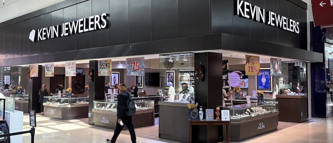 Jewelry store in mall