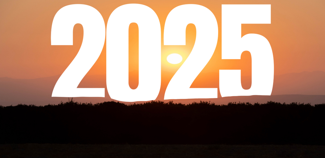 sunset with 2025 set in text in the horizon