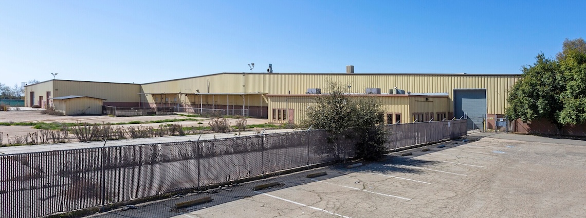 National company to close on long-vacant Reedley warehouse