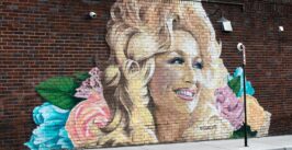 mural of dolly parton